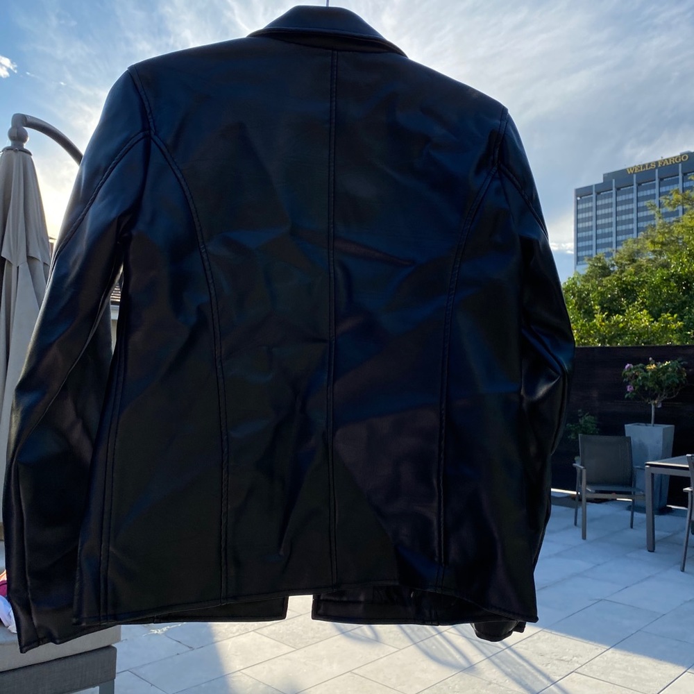 NWOT Vegan Friendly Pleather Jacket size M - Picture 4 of 4